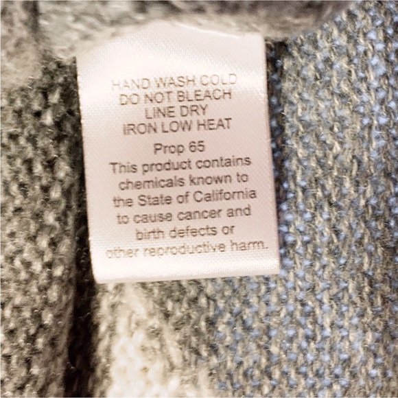 PROMESA BELL SLEEVE STAR PRINT SWEATER SIZE SMALL - Picture 10 of 13